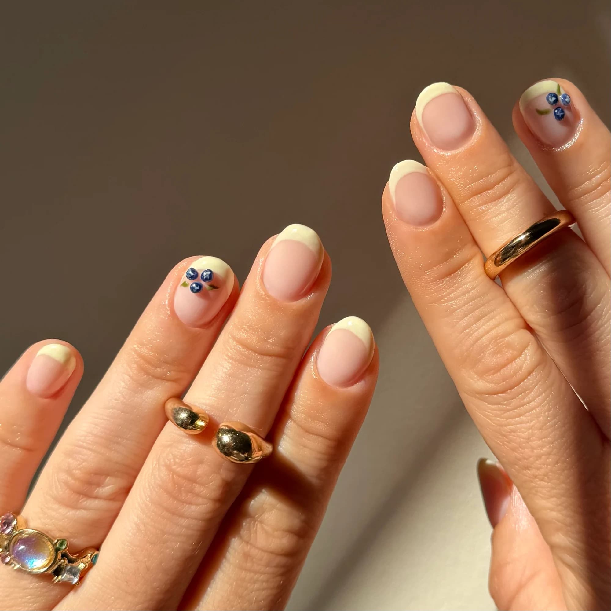 Pose gel et nail art par Reines Room, prothésiste ongulaire à Mérignac — création 13